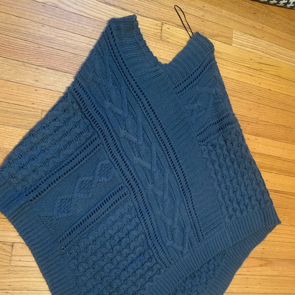 Blue knit shrug/poncho size small